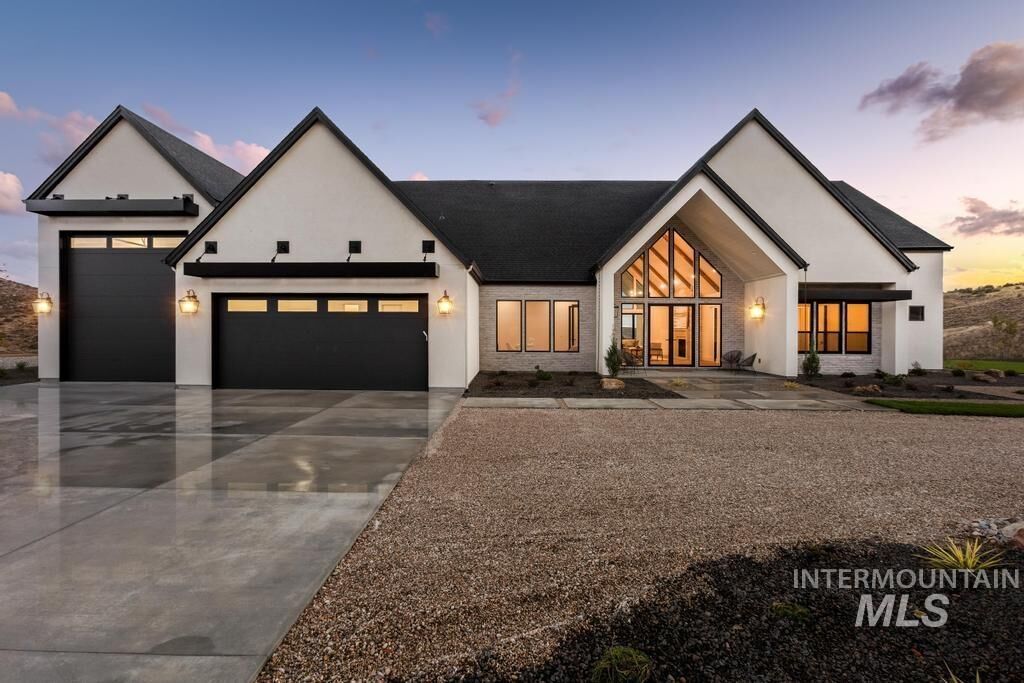 Property Photo:  6400 N High Valley Way  ID 83714 