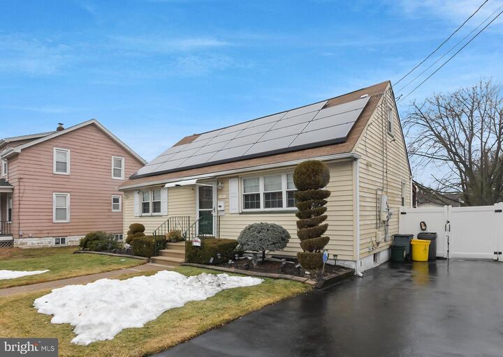 Property Photo:  4 New Hillcrest Avenue  NJ 08628 