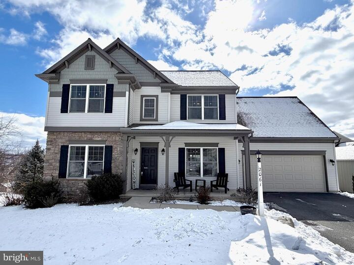 Property Photo:  2061 Mallard Ln  PA 17046 