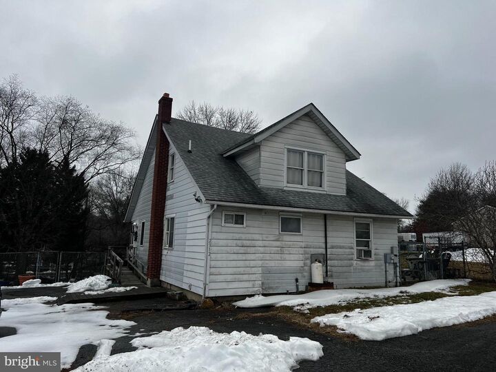 Property Photo:  2312 Pulaski Highway  MD 21901 