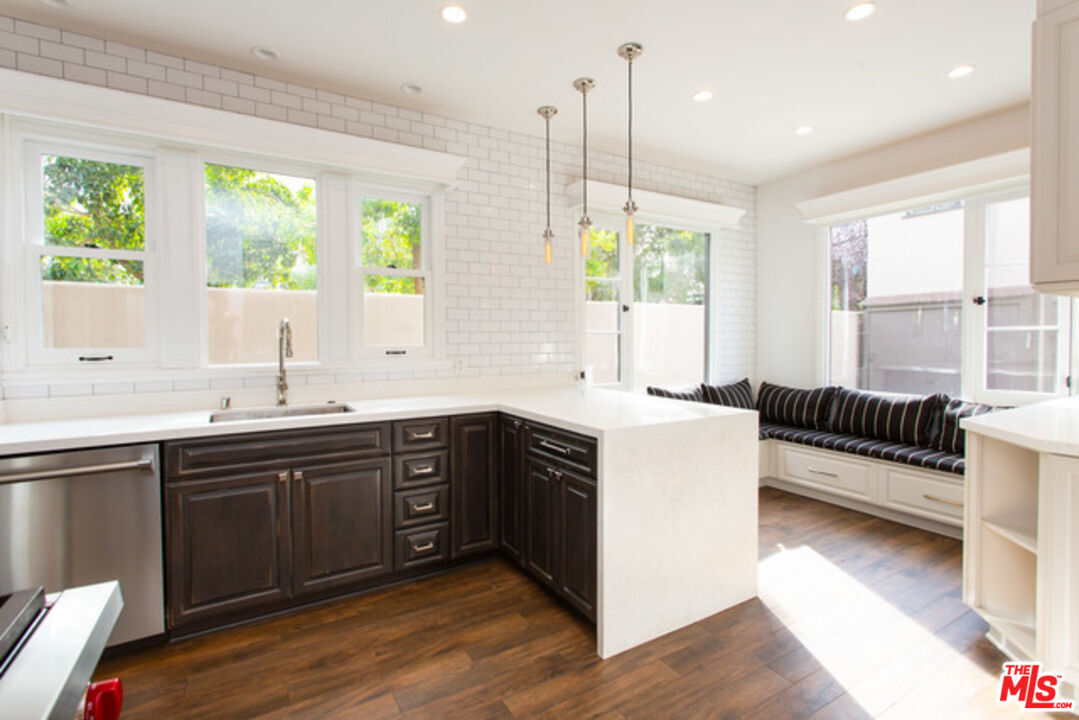 Property Photo: 153 N Arnaz Dr CA 90211