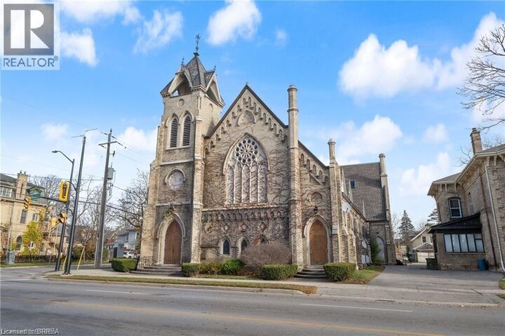 Property Photo:  21 Richmond Street 102  ON N3T 3X9 