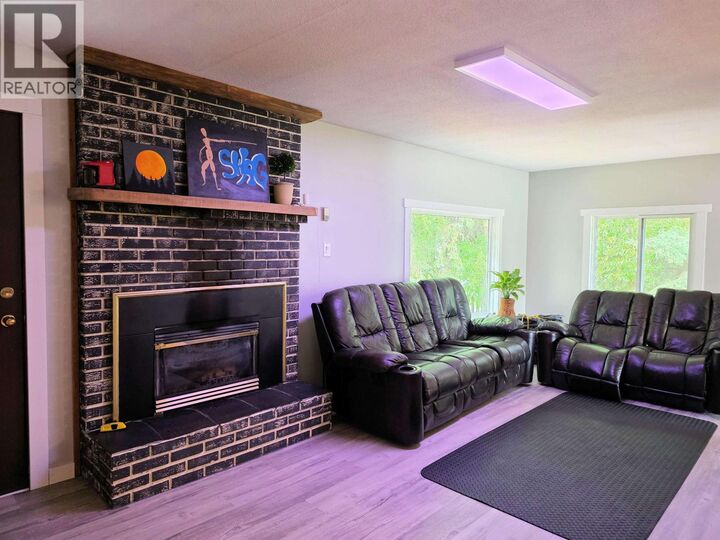 Property Photo: 2512 Dominion Avenue BC V0J 1Z0