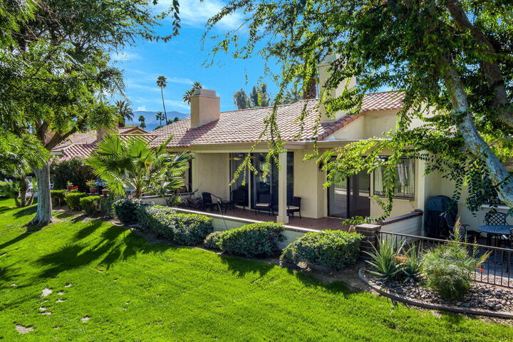 Property Photo: 280 Tolosa Circle CA 92260