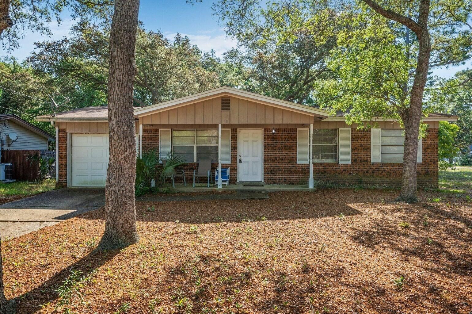 Property Photo: 50 Berwick Circle FL 32579