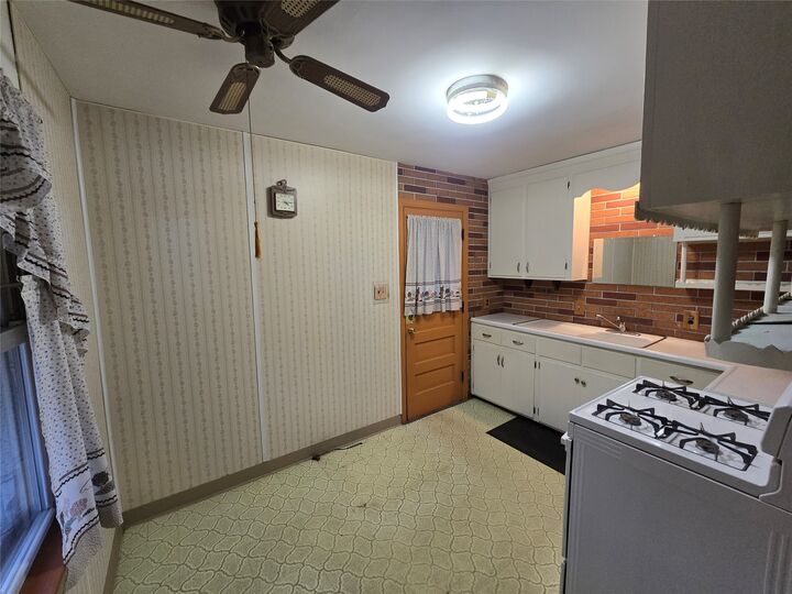 Property Photo:  3222 Marvin Avenue  PA 16504 