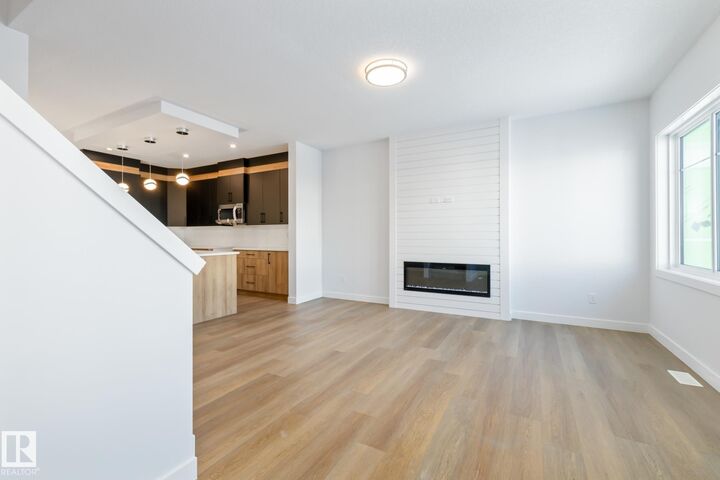 Property Photo:  33 Ficus Way  AB T8L 0Z6 