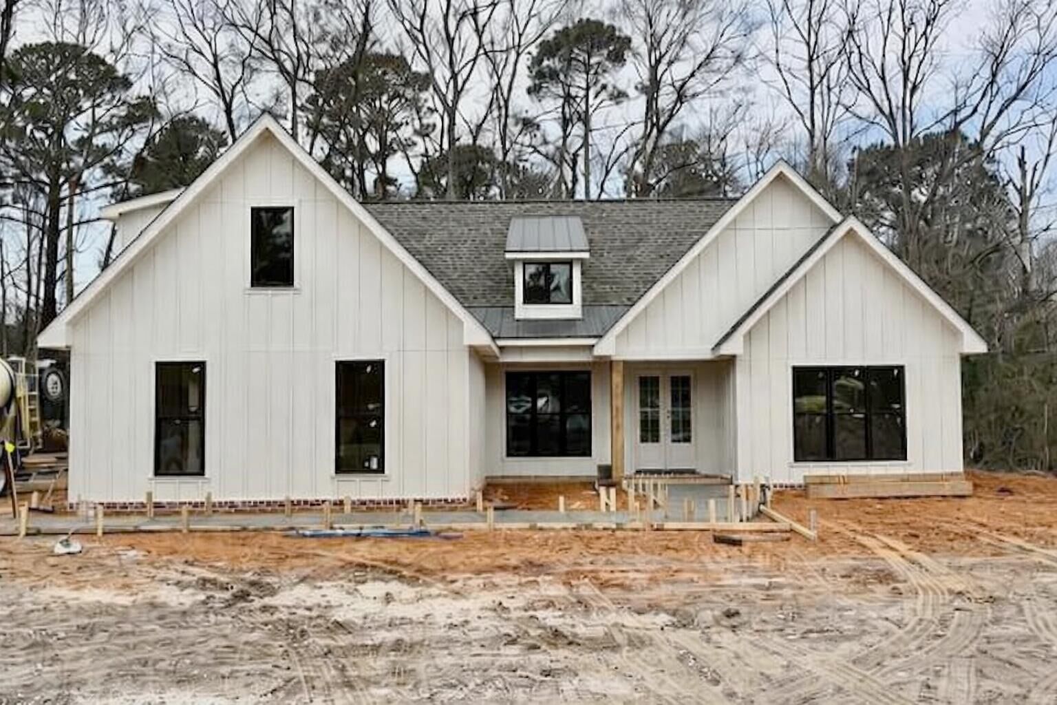 Property Photo:  41 Forest Barnes  MS 39465 