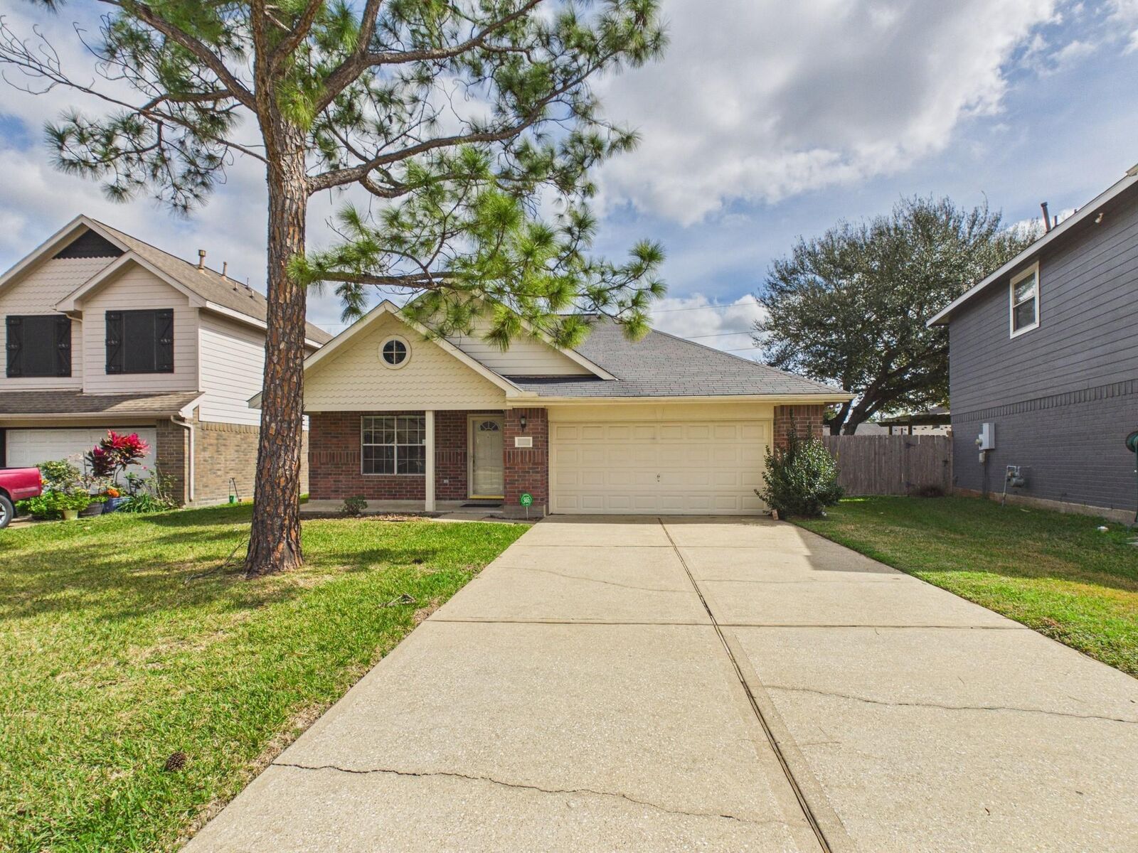 Property Photo: 1151 Andover Drive TX 77584