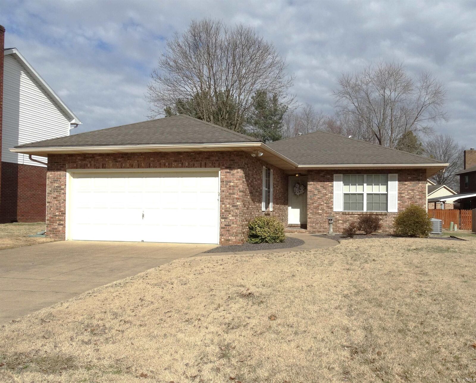 Property Photo:  2910 Oakshire Drive  IN 47711 