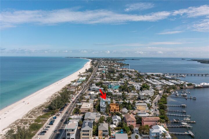 Property Photo: 105 4th Street S FL 34217