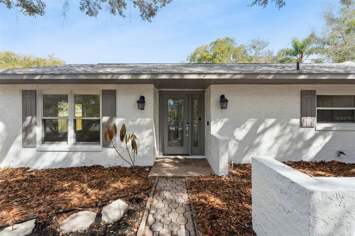 Property Photo: 108 Beaufort Drive FL 32779