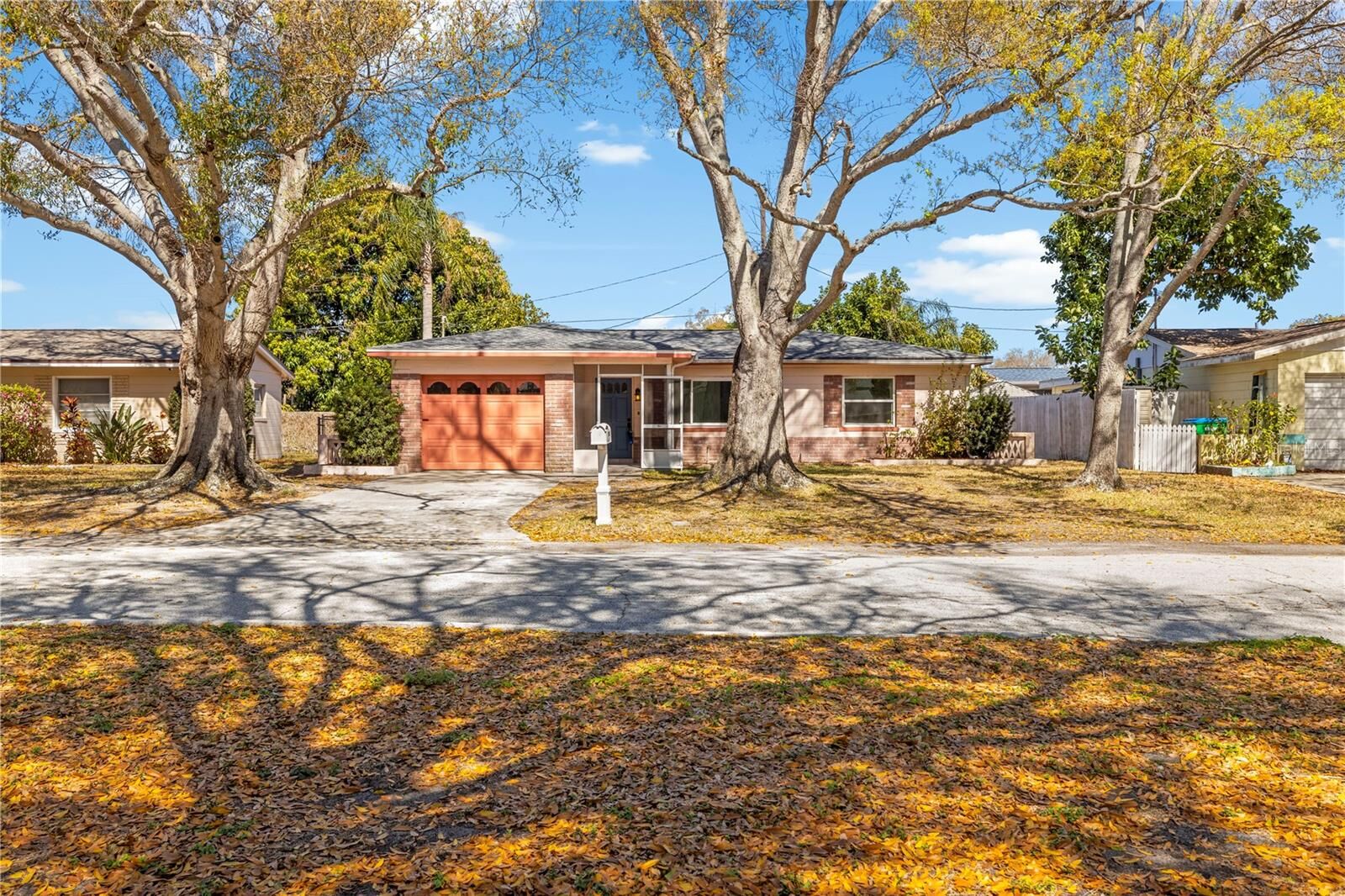 Property Photo: 5589 46th Avenue N FL 33709