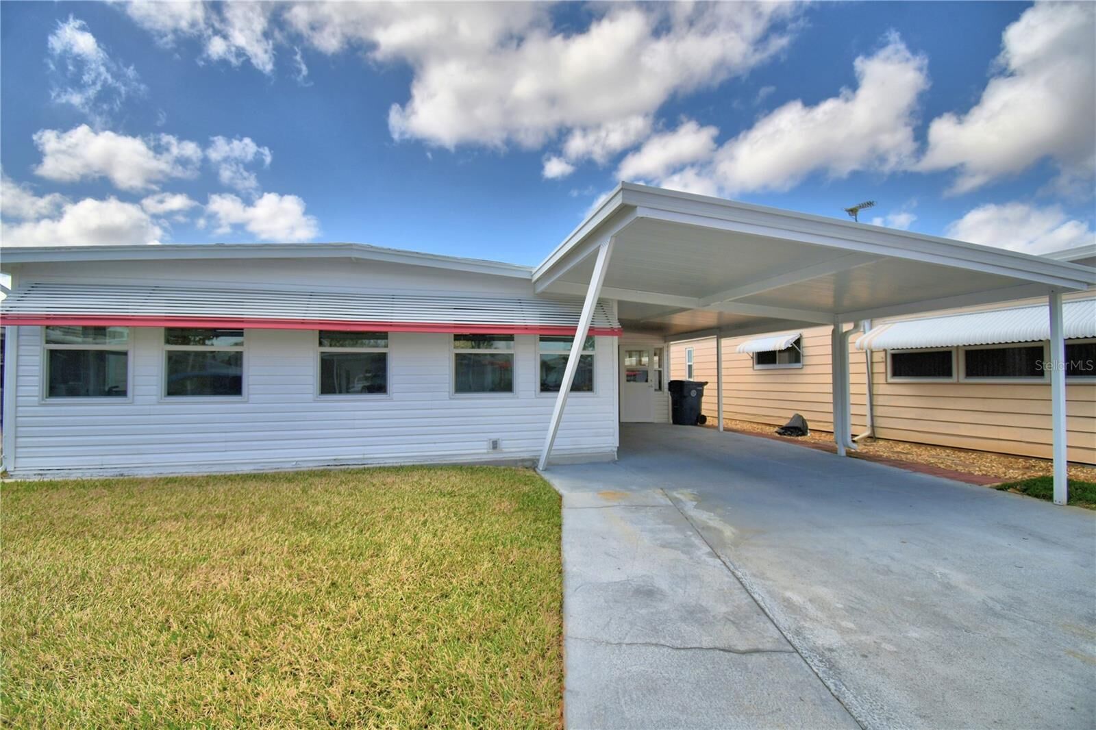 Property Photo:  145 Holiday Lane  FL 33823 