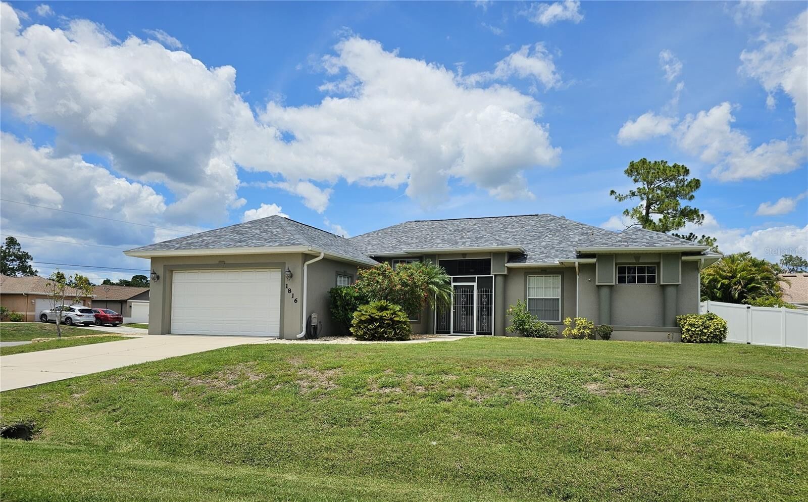 Property Photo: 1816 Northland Avenue FL 34288