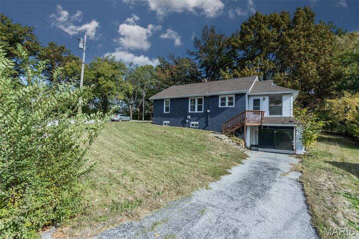 Property Photo:  3201 Charlotte Court  IL 62002 