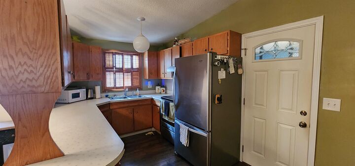 Property Photo: 2525 Skyline Dr NW ND 58703