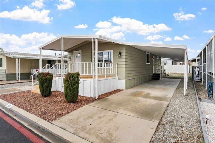 Property Photo:  200 W San Bernardino Avenue 19  CA 92376 