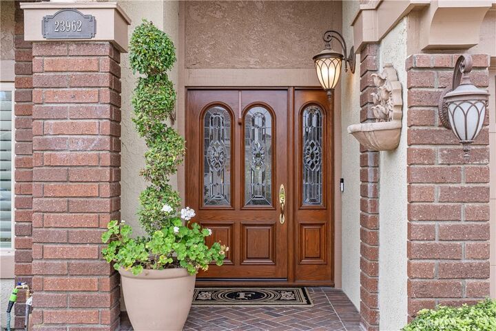 Property Photo: 23962 Cormorant Lane CA 92677