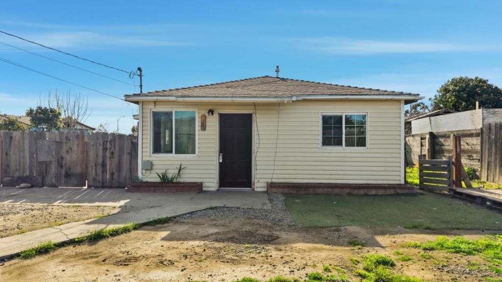 Property Photo:  1046 C Street  CA 93905 