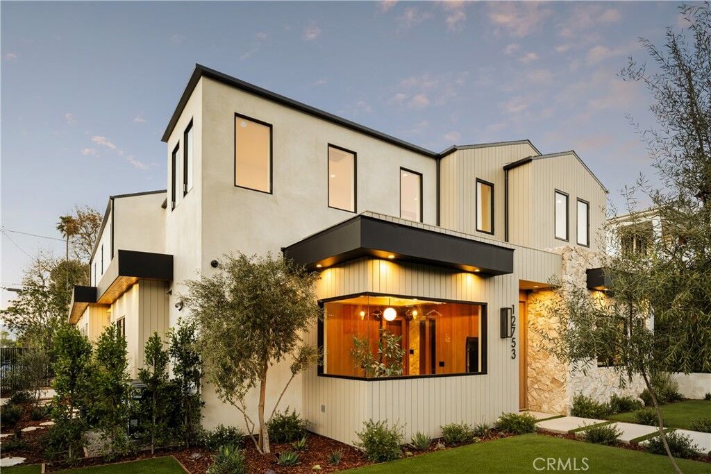 Property Photo: 12753 Halkirk Street CA 91604
