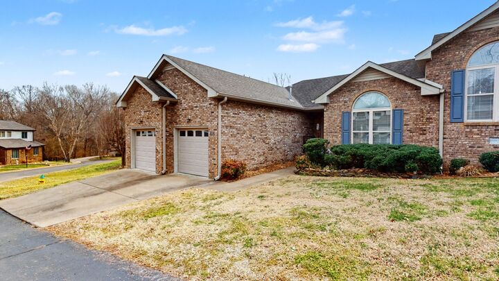 Property Photo: 416 Country Club Ct TN 37043
