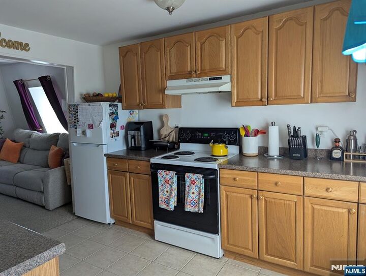 Property Photo:  321 Washington Avenue  NJ 07628 
