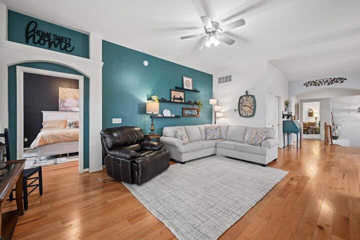 Property Photo: 1920 Mimosa Trail KY 41042