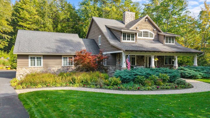 Property Photo:  6 Reserve Place  NH 03301 