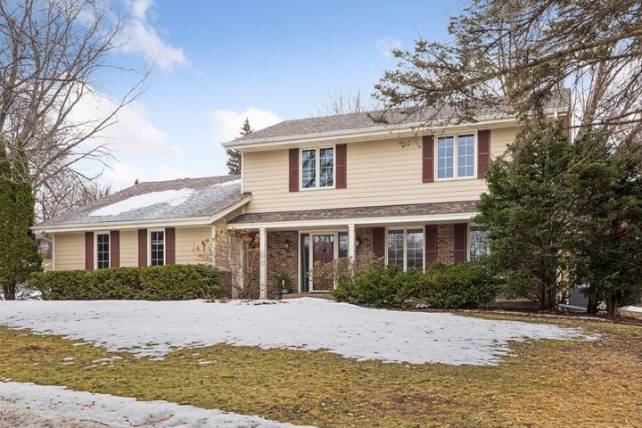 Property Photo:  622 Maple Park Drive  MN 55118 