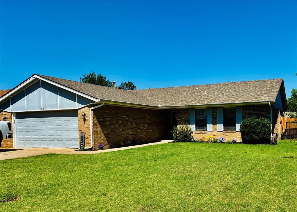 Property Photo:  815 Dorchester Drive  OK 73099 