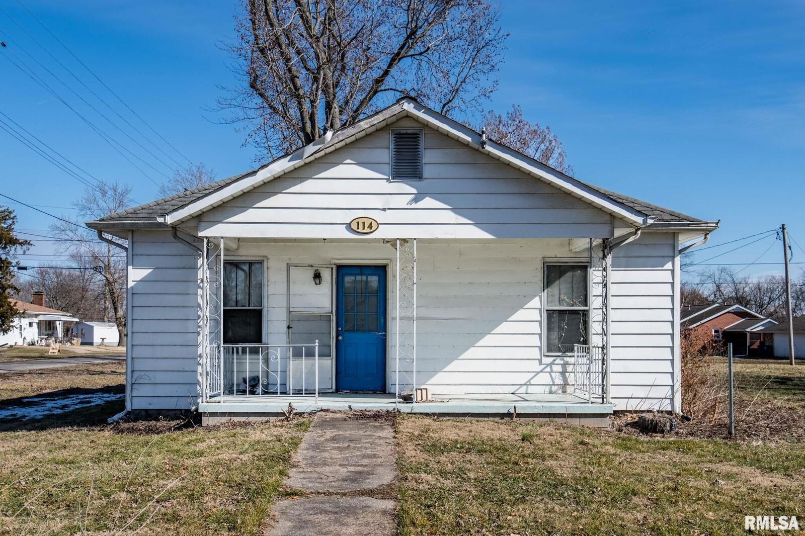 Property Photo:  114 N West Street  IL 62932 