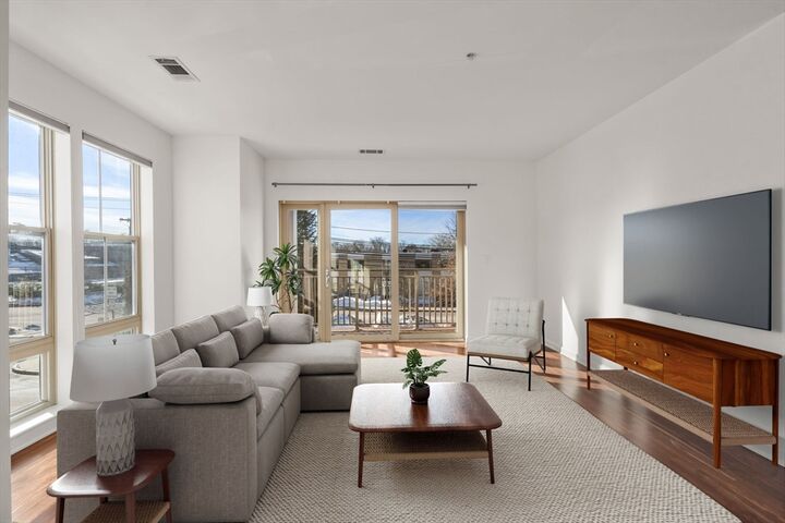 Property Photo:  3 Repton Cir 3210  MA 02472 