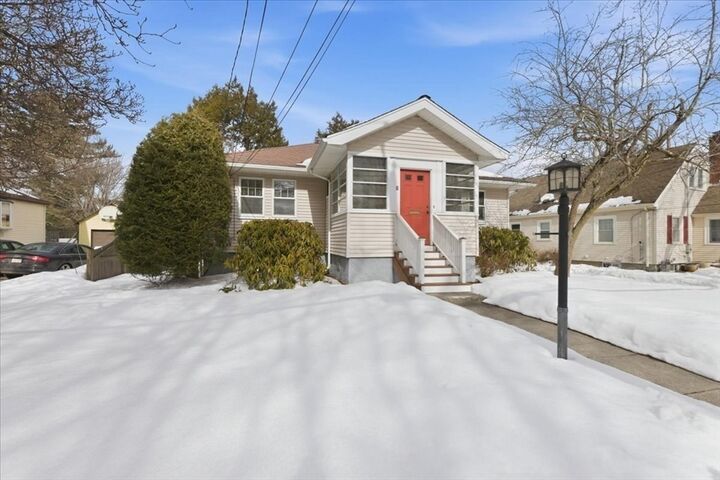 Property Photo:  7 West Street  MA 02494 