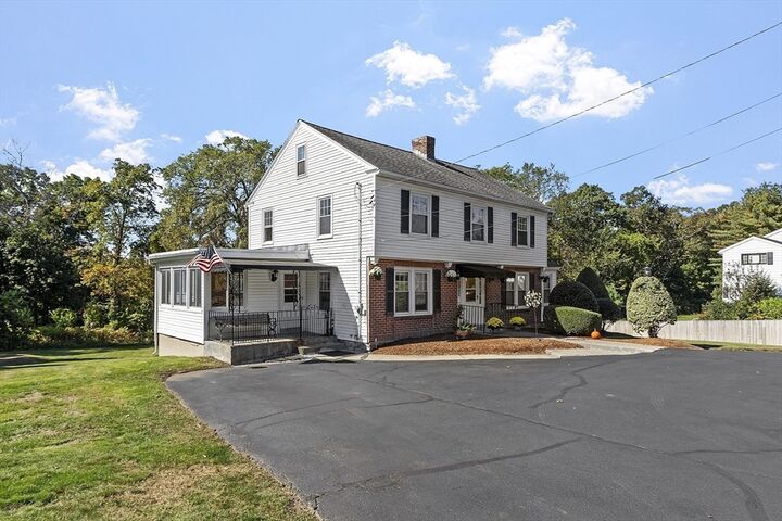 Property Photo:  256 Massasoit Rd  MA 01604 