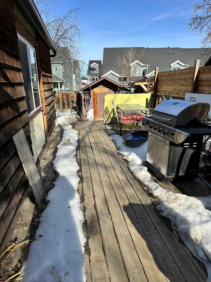 Property Photo: 5228 50 Avenue AB T4S 1E7