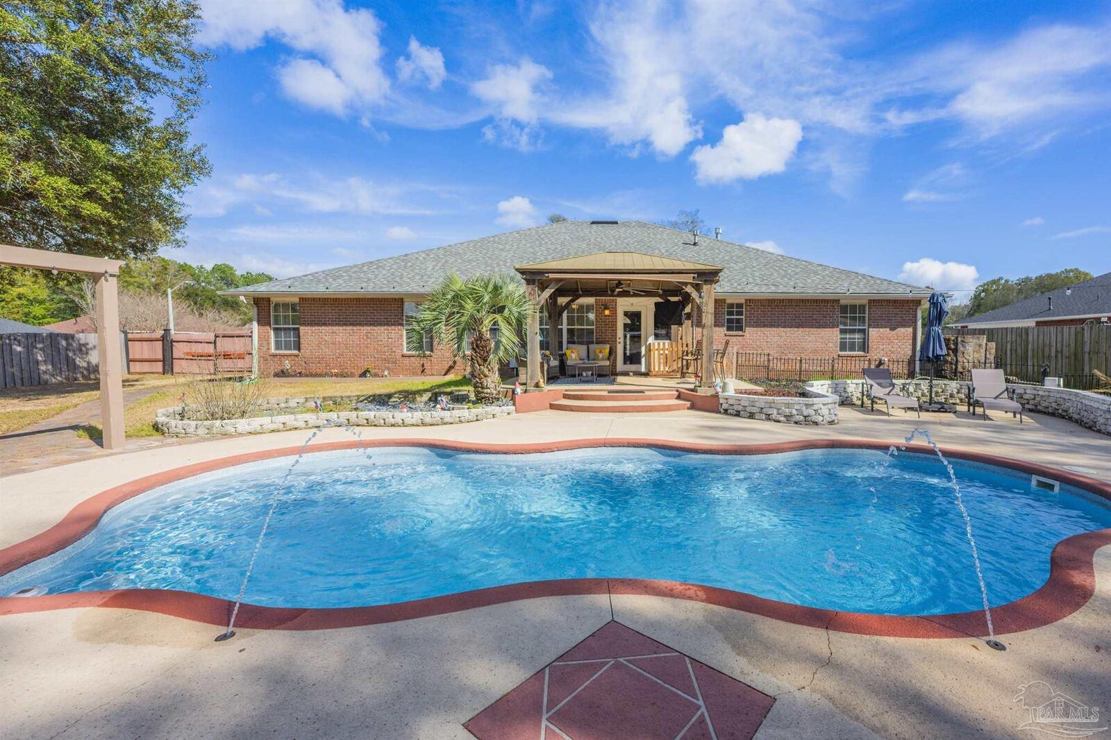 Property Photo:  5267 Gardenbrook Blvd  FL 32570 