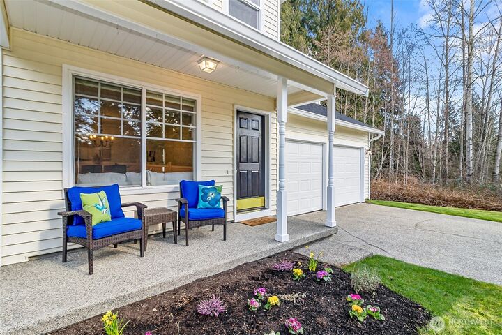 Property Photo:  4921  147th Place SE  WA 98208 