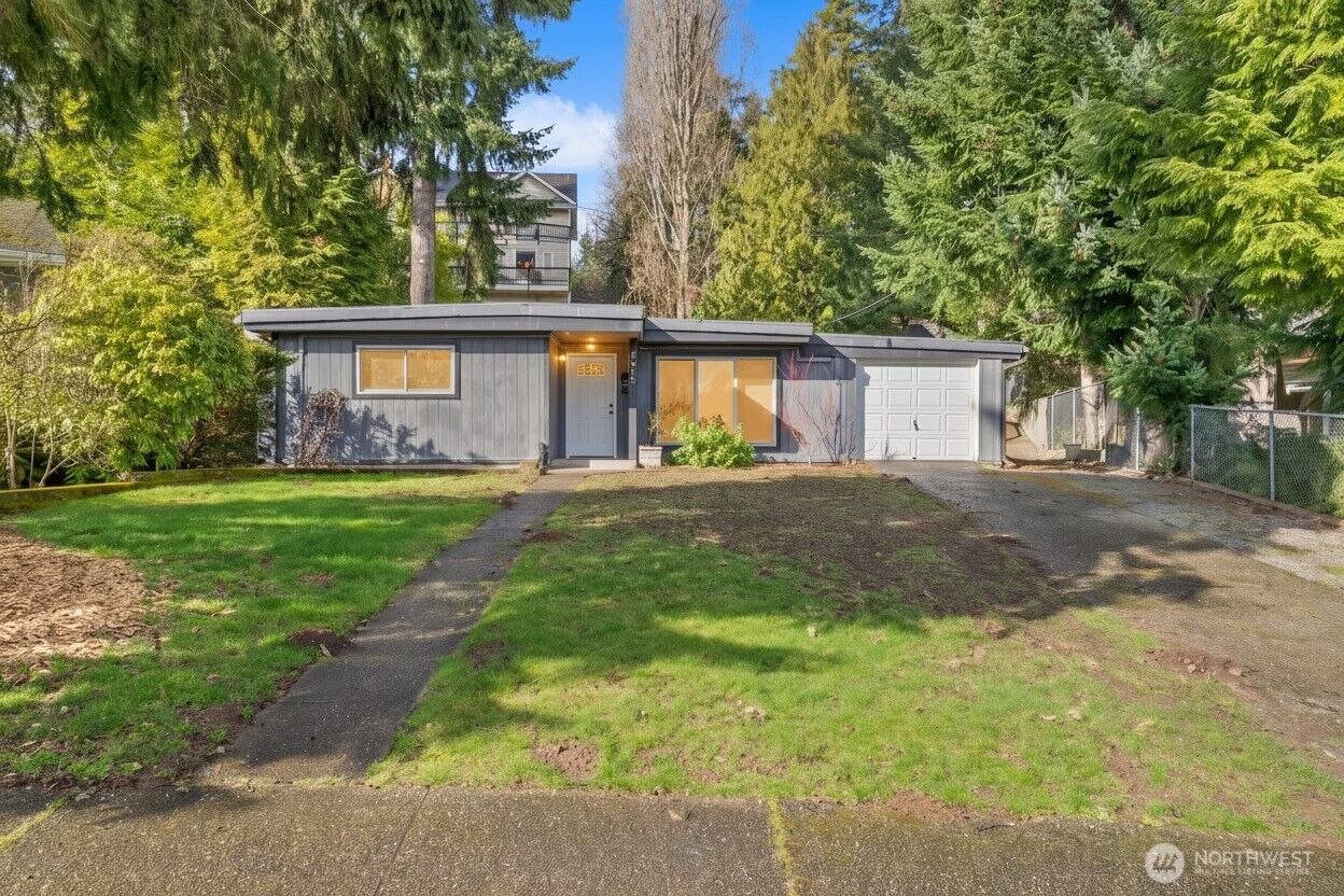Property Photo:  3012 SW 102nd Street  WA 98146 