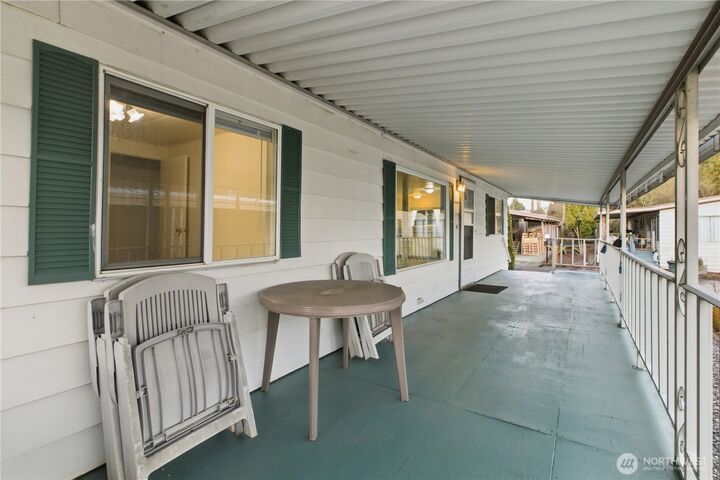 Property Photo: 21809 107th Place SE 10 WA 98031