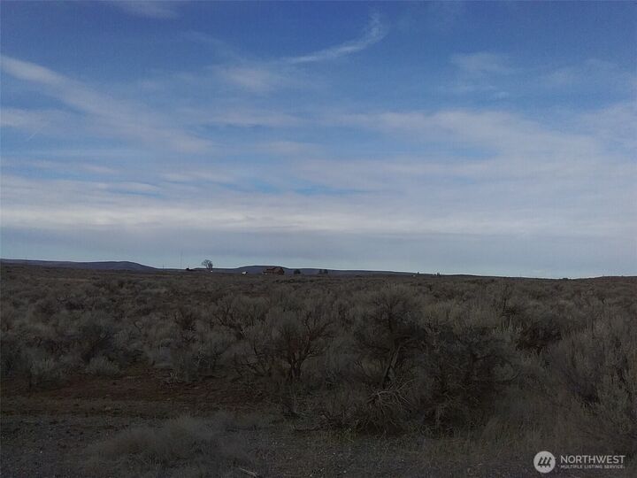 Property Photo:  0  Cabreta Court Lot 28  WA 98823 