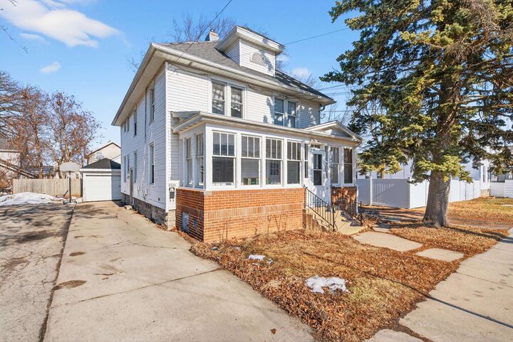 Property Photo:  232 W 8th Avenue  WI 54902 