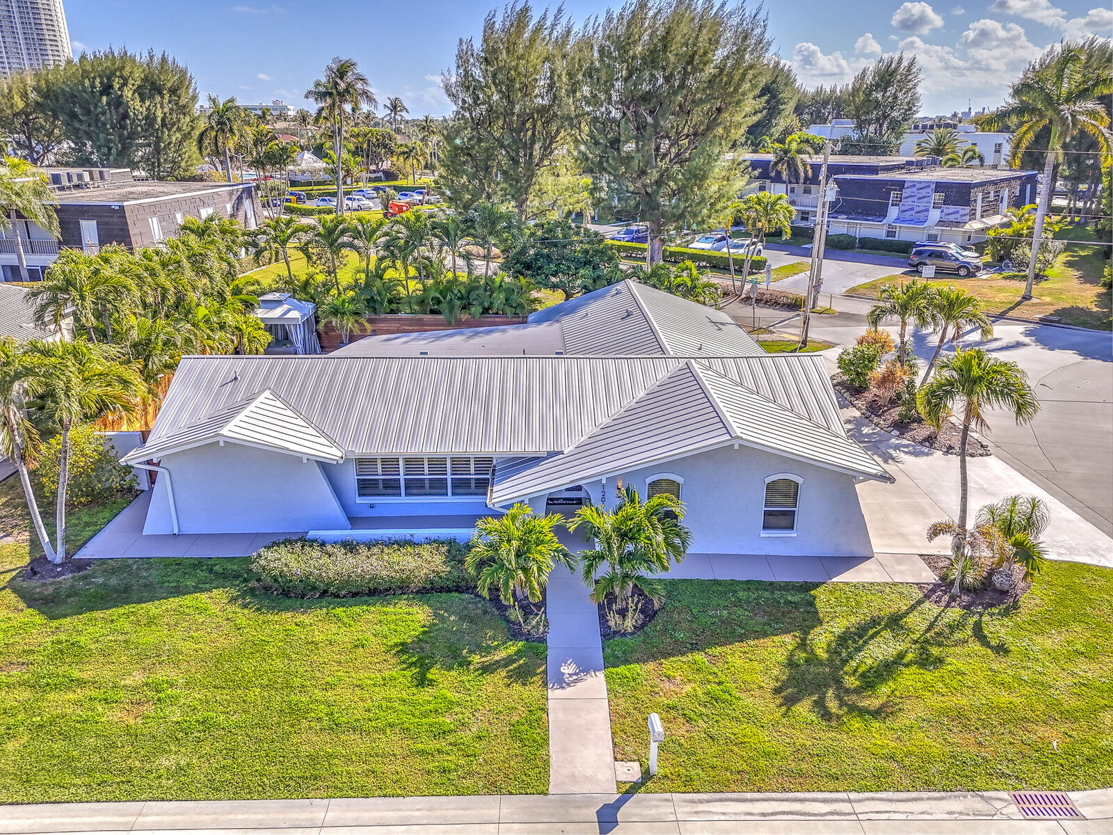 Property Photo:  1201 Singer Drive  FL 33404 