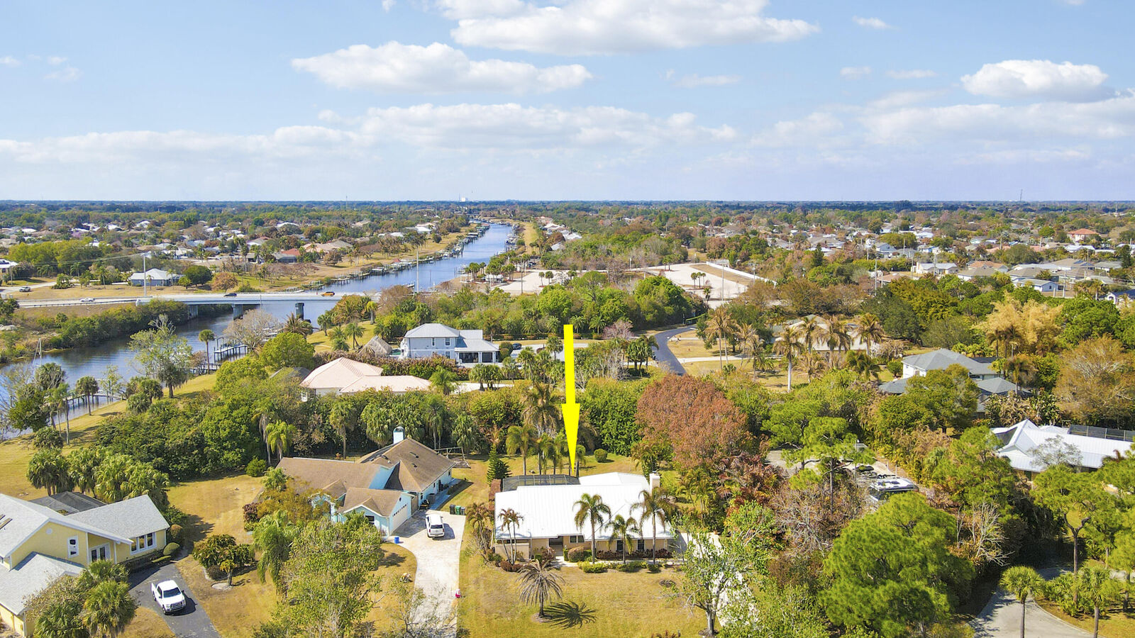 Property Photo: 2610 SE Erickson Drive FL 34984