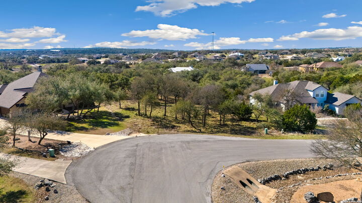 Property Photo:  913 Cross Oak  TX 78132 