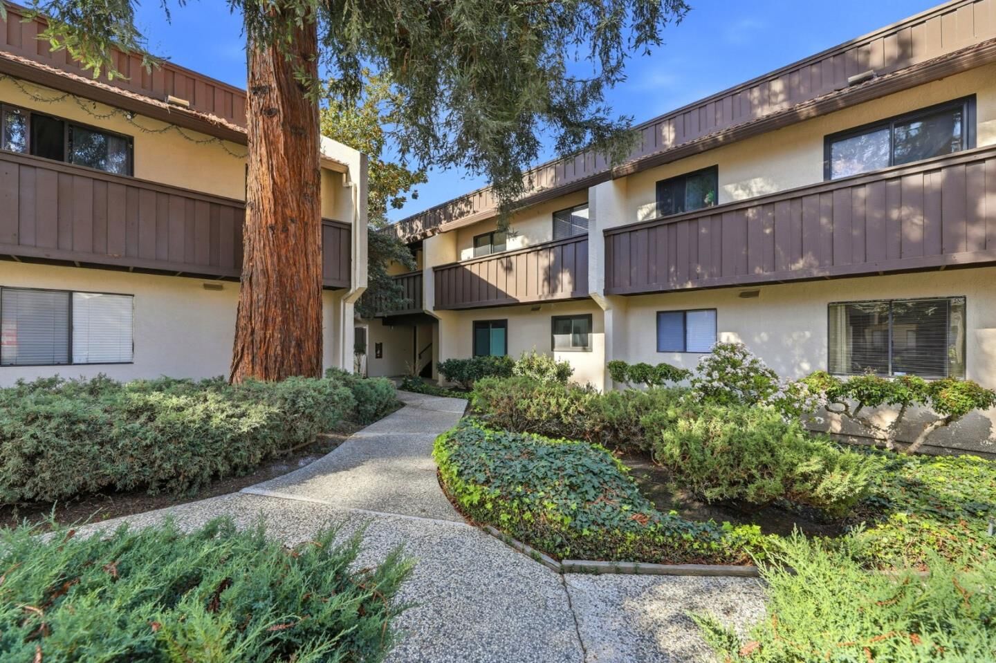Property Photo: 999 West Evelyn Terrace 75 CA 94086