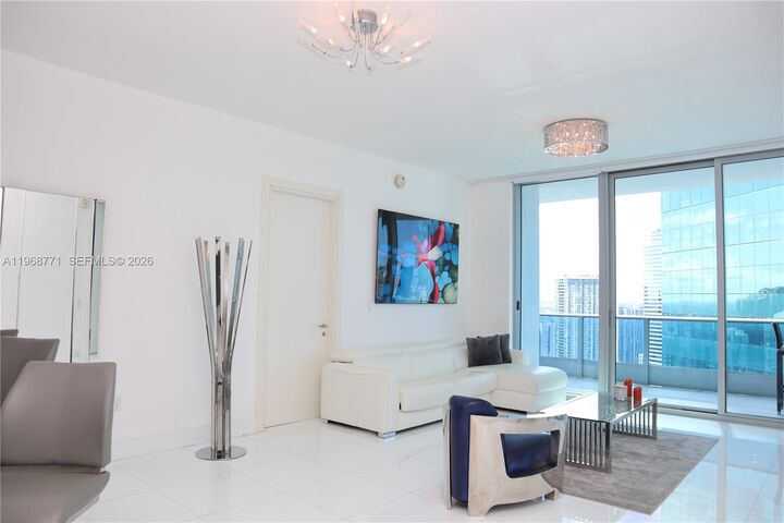 Property Photo:  200 Biscayne Boulevard Way 4911  FL 33131 