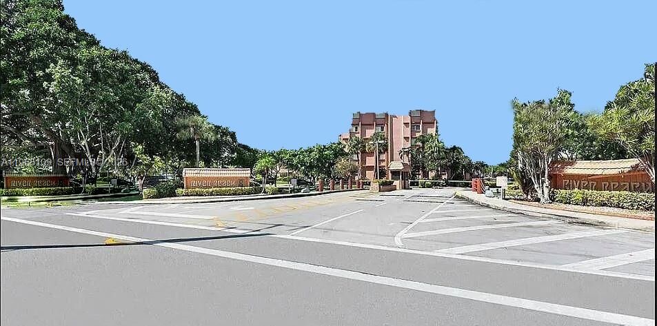 Property Photo:  1301 River Reach Dr 214  FL 33315 