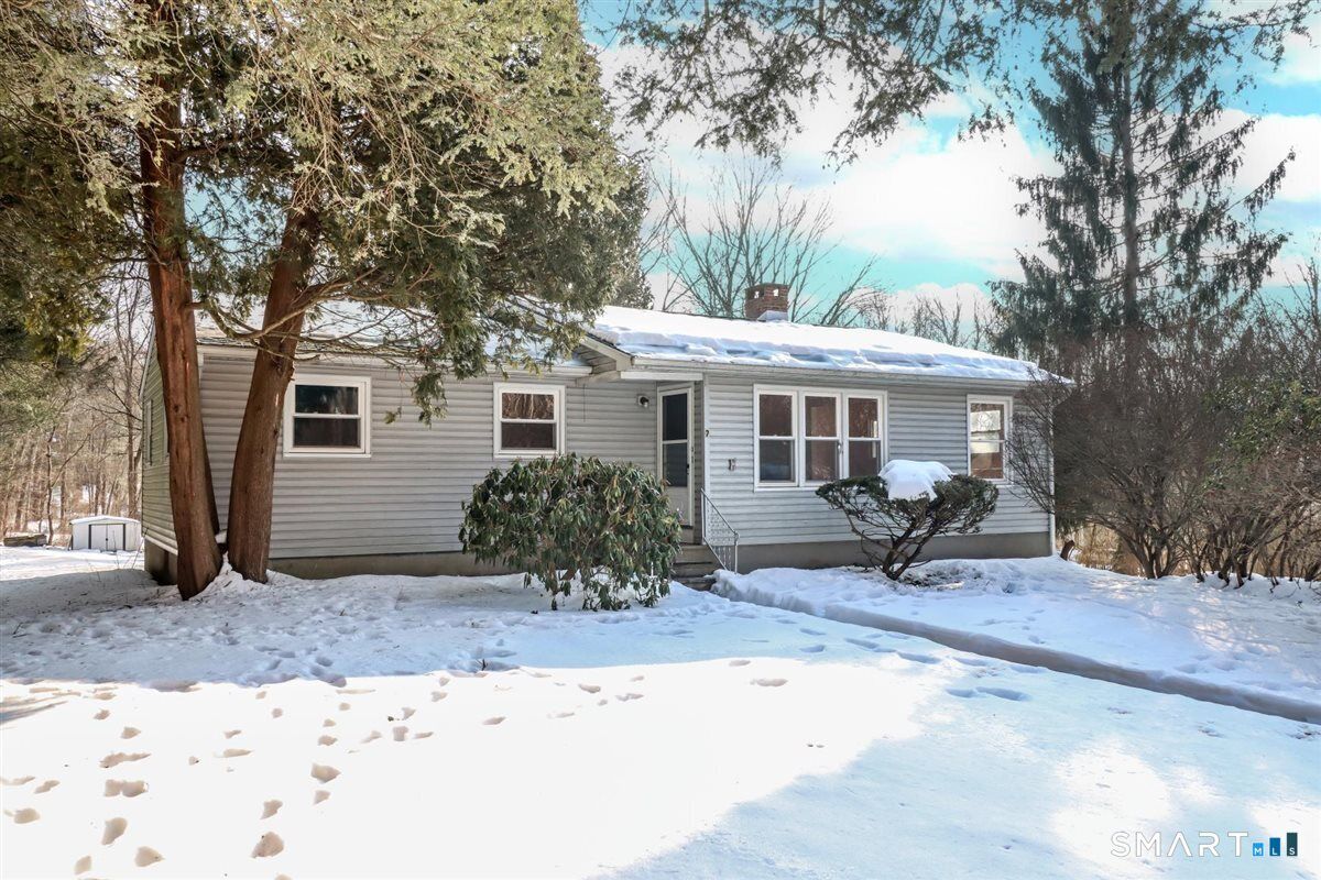 Property Photo: 7 Longview Road CT 06482