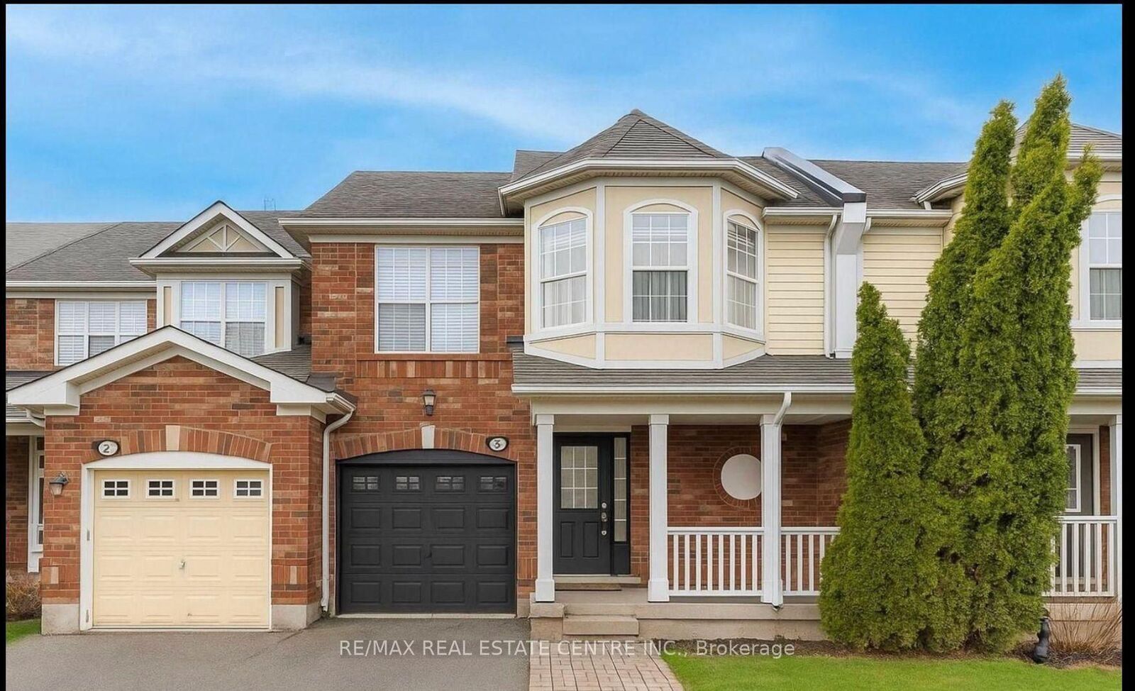 Property Photo: 454 Collis Court ON L9T 5N1